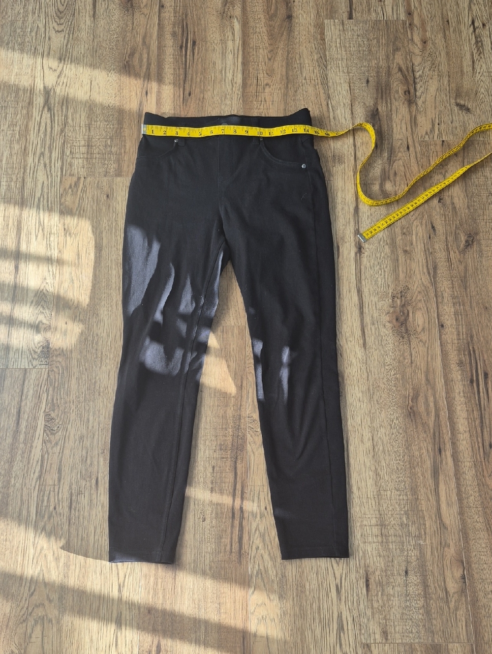 HUE Black High-Waist Ponte Leggings